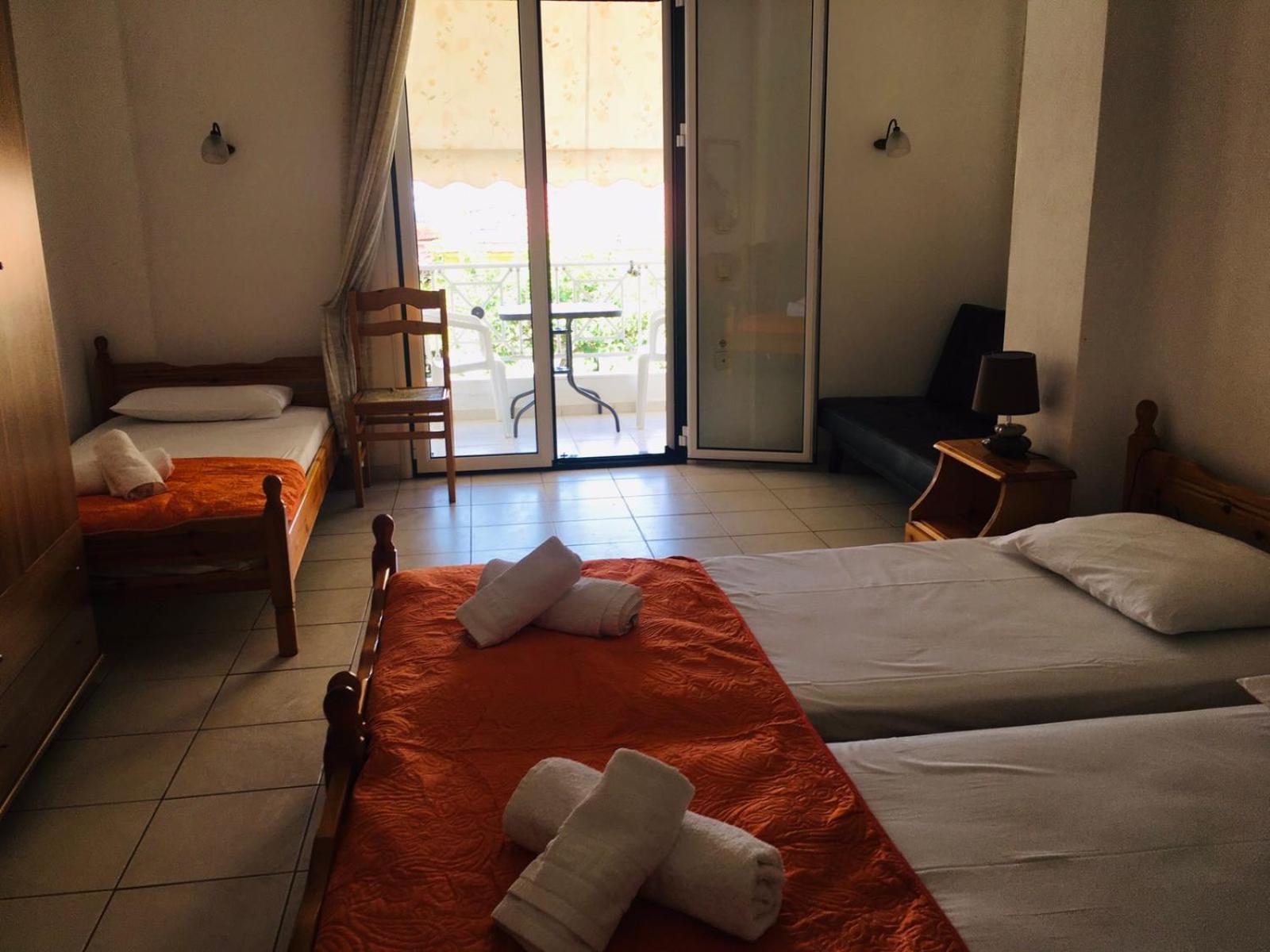 Araliki Apartments & Studios Loutrá Edipsoú Rom bilde